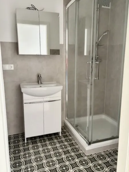 Bad + WC