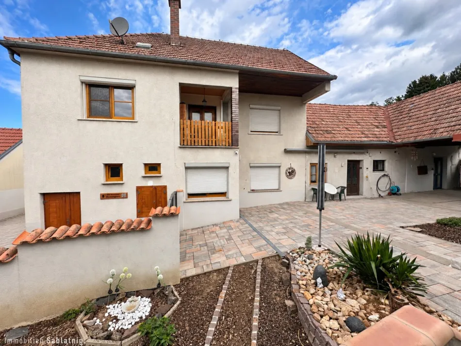 Großes Mehrfamilienhaus in Stoob mit Garten, Terrasse, Garage – Top Zustand! - Bild