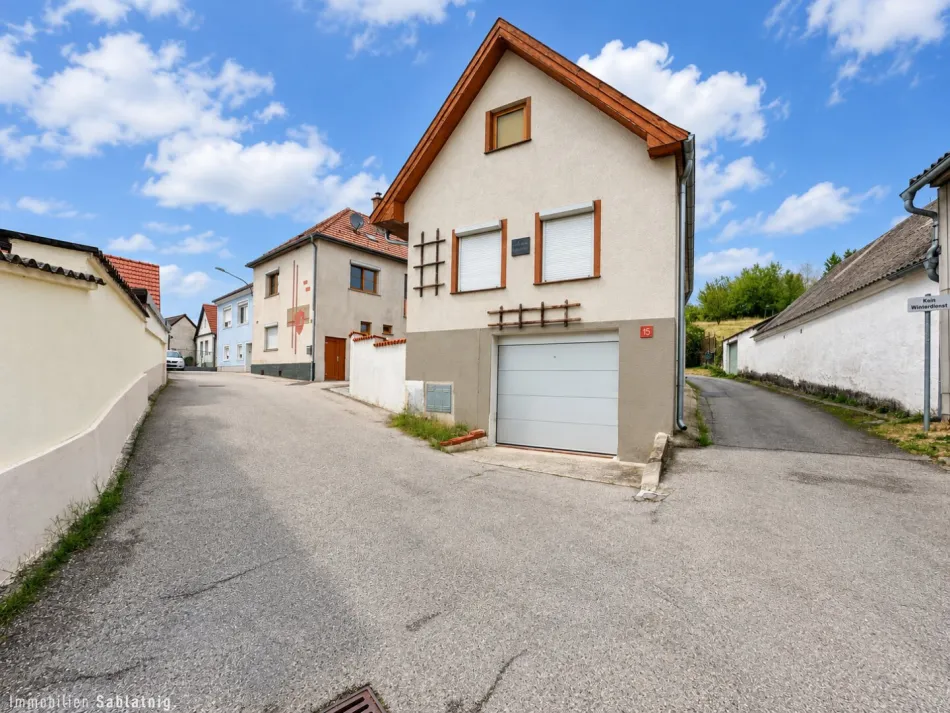 Großes Mehrfamilienhaus in Stoob mit Garten, Terrasse, Garage – Top Zustand! - Titelbild