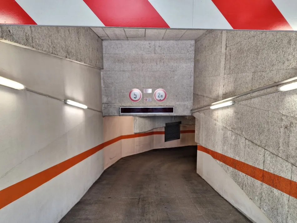 Tiefgaragenstellplätze in 1130 Wien zu vermieten - Bild