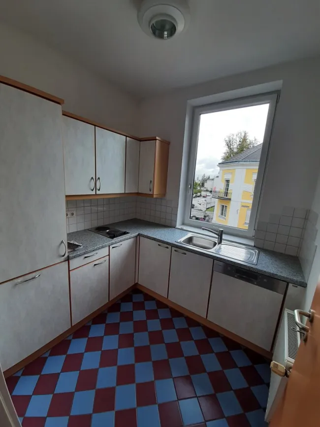 Moderne Bürofläche in Ried mit 2 PKW-Stellplätzen! - Bild