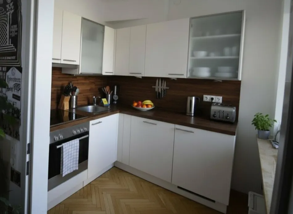 4 ZIMMER- Wohnung mit großem Balkon im ZENTRUM - auch für WG geeignet! - Titelbild