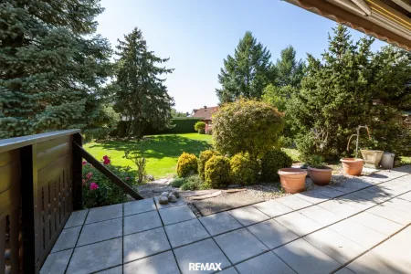 Terrasse mit Gartenblick