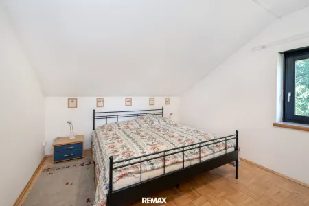Ruhiges Schlafzimmer DG