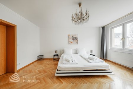 Vollsaniertes Haus mit 4 Einheiten und Rohdachboden, Nähe Sternwartepark