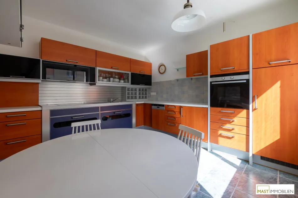 Großzügige, komplett möblierte 4 Zimmer Wohnung mit Loggia in Wien Donaustadt – ab sofort verfügbar - 1.590,-- € inkl. HZ/WW - Bild