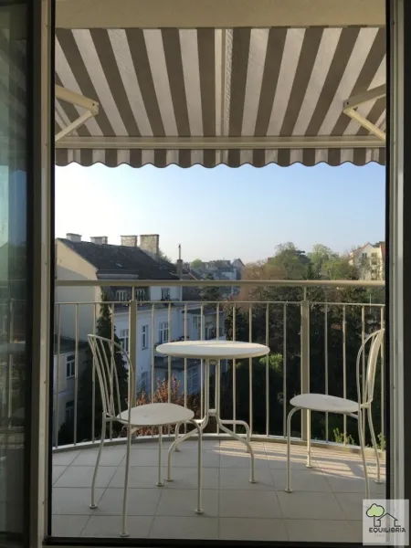 2 Zimmer DG Wohnung mit Balkon in Döbling
