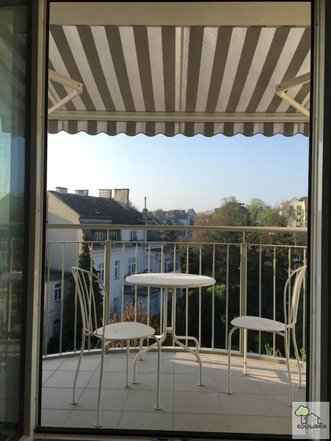 2 Zimmer DG Wohnung mit Balkon in Döbling - Titelbild