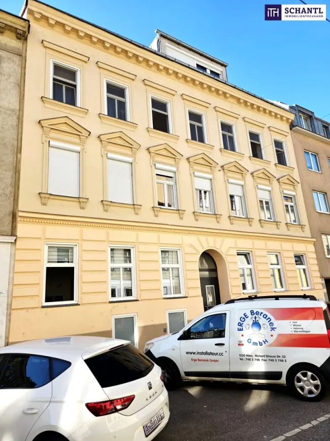 Altbau mit Upgrade! Erstbezug nach Sanierung in ruhiger Seitengasse! Clever geschnitten + Gut angebunden + Schönes Altbauhaus! Worauf warten Sie noch? - Bild