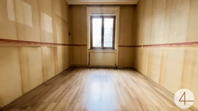 200 m zur U6 · charmante 4-Zimmer-Altbauwohnung mit Loggia · Lift · Sunset-Loggia mit West-Ausrichtung · dein Projekt 2026