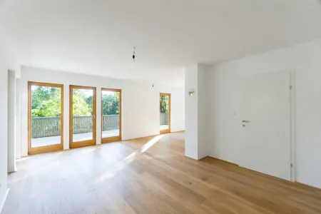 Wohnzimmer mit Ausgang zur Terrasse