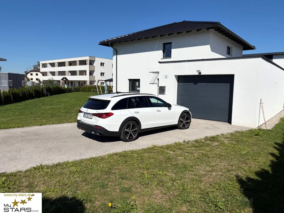 großes Einfamilienhaus mit 5 Zimmer, 130 m², Garten, Pool, Garage u.v.m. - Bild