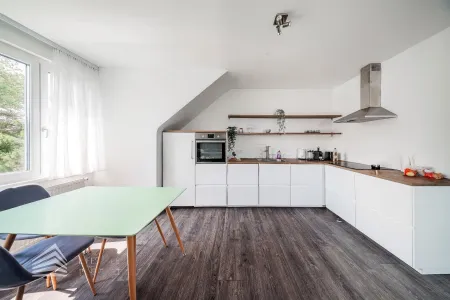 Dachgeschosswohnung mit Grünblick – 3 Zimmer im 18. Bezirk