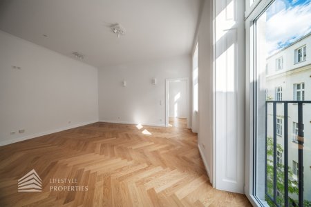 Heller 2-Zimmer Erstbezug, Nähe Galleria Landstraße