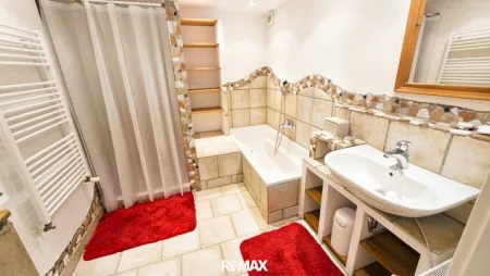 Badezimmer im Erdgeschoss
