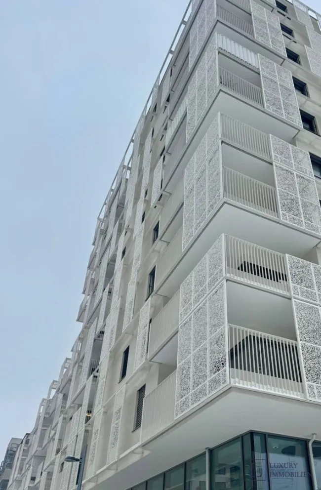 Helle 3-Zimmer-Wohnung in modernem Wohnkomplex - Bild