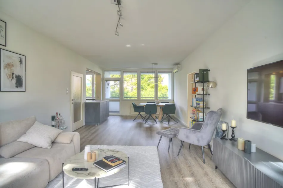 Stilvolle & modernisierte 3-Zimmer Wohnung in der Südstadt! - Titelbild