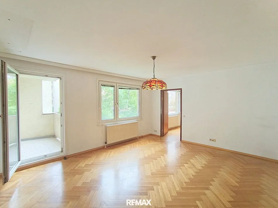 LAGE! Ruhig und Grün - zentral in Mariahilf - 2 Zimmer, Loggia, separate Küche, KFZ-Stellplatz möglich - Titelbild