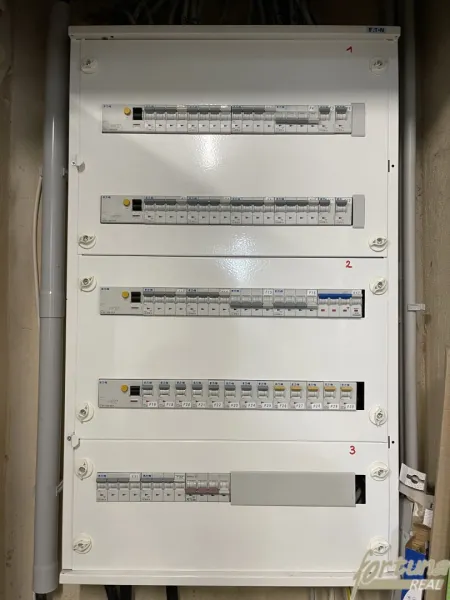 Neuer Elektrokasten