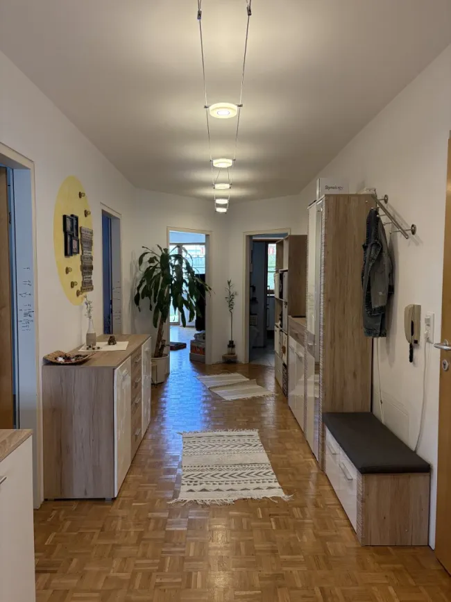 Gepflegte 4-Zi-Gartenwohnung in Telfs, ca.110m², Terrasse, Garage inklusive, Top Lage um 388.000 € - Bild