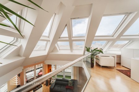 Exklusives 2-Dachgeschoss-Penthouse mit Privatgarage & Premium Vollausstattung, Nähe Augarten