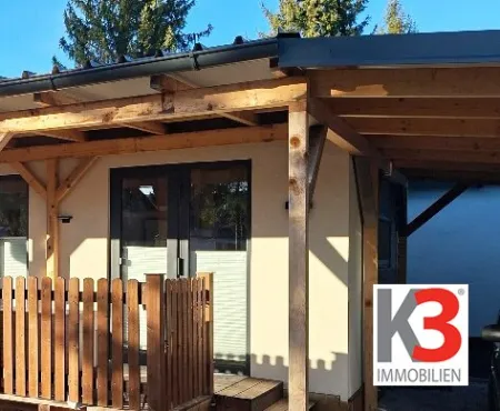 K3 - MODUL-HAUS IN GEHOBENER BAUWEISE: Wohnfläche 41 m2, 2 Zimmer, große Terrasse und neues Carport. Toller Preis. - Titelbild