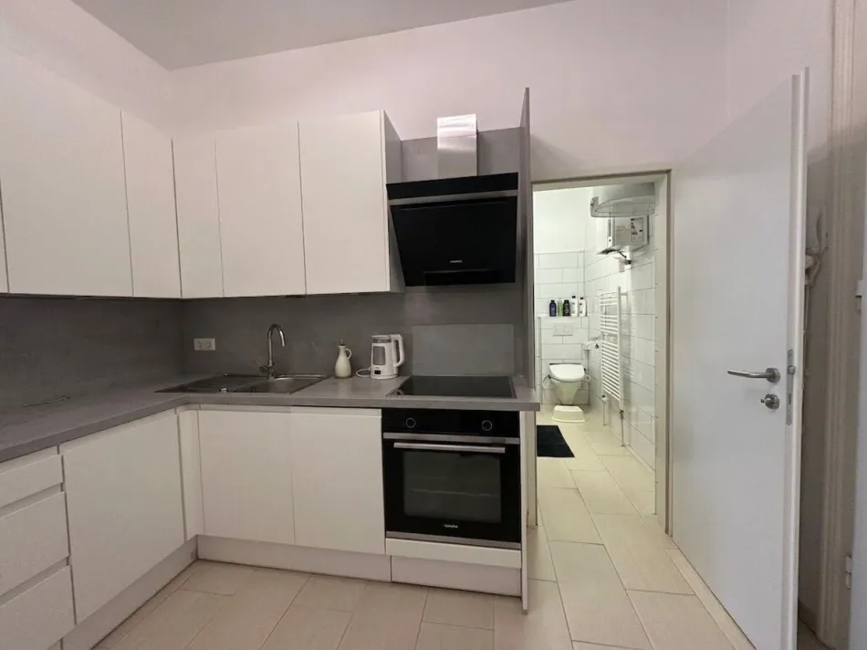#SQ - CHARMANTE 1-ZIMMER-ALTBAUWOHNUNG MIT PARKBLICK IN 1200 WIEN - Bild