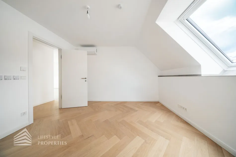 Erstbezug! Elegante 3-Zimmer Dachgeschosswohnung mit Balkon - Bild