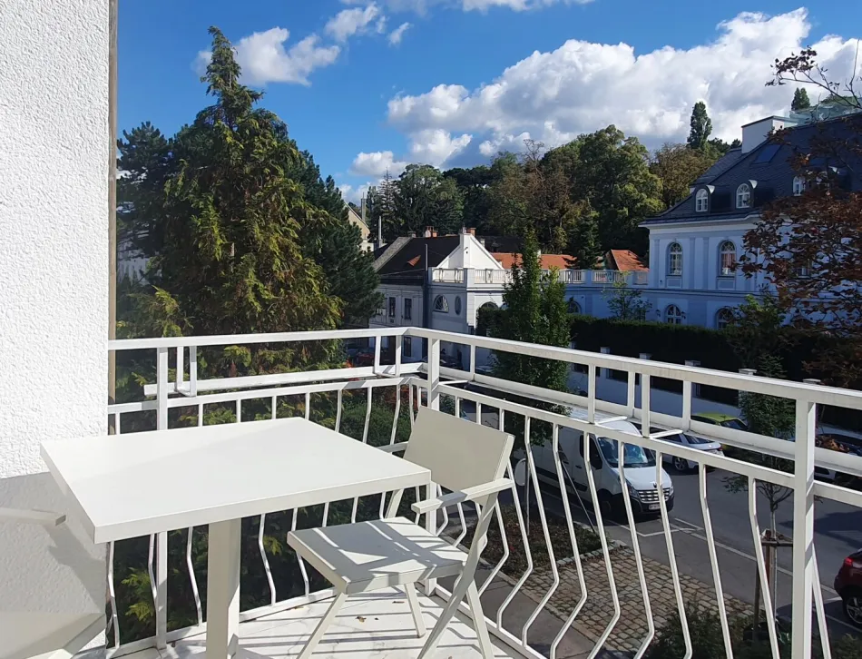 Hochwertig saniert MITTEN IN GRINZING! MÖBLIERTE KLEINWOHNUNG MIT DACHTERRASSE - Bild