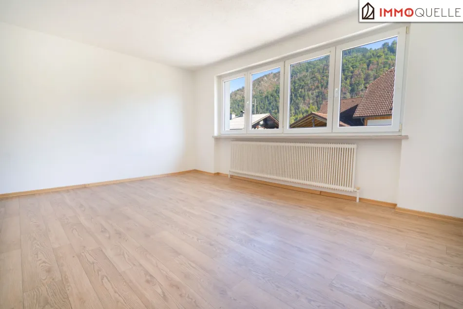 Zuhause zwischen Bergen und Natur - Gemütliche 2-Zimmer-Wohnung in Scharnstein mit Einbauküche, viel Stauraum und kurzen Wegen in die Natur - Titelbild