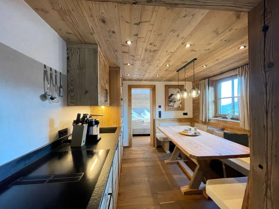 Luxus-Almchalet in Alleinlage – Sauna, Hot-Tub & Panorama über den Kitzbüheler Alpen - Bild