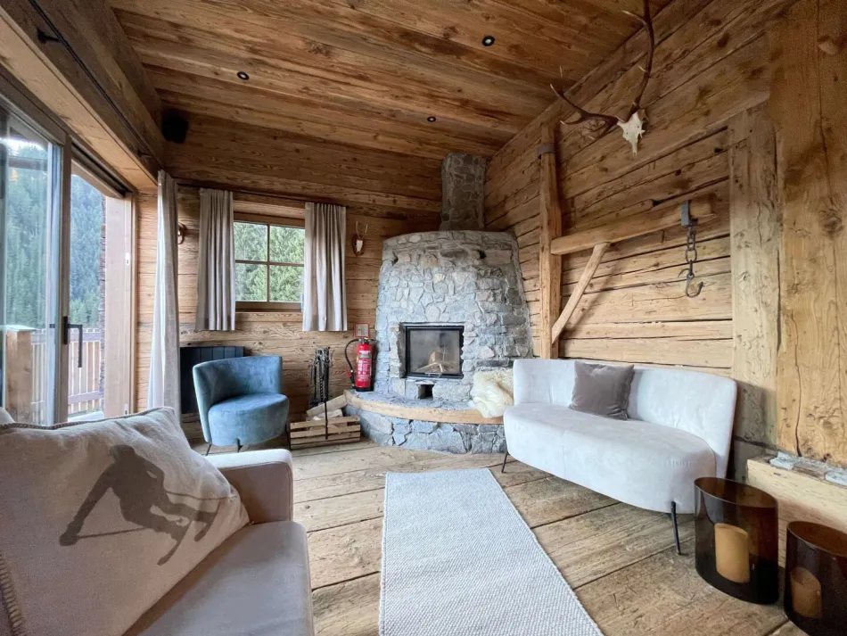 Luxus-Almchalet in Alleinlage – Sauna, Hot-Tub & Panorama über den Kitzbüheler Alpen - Titelbild