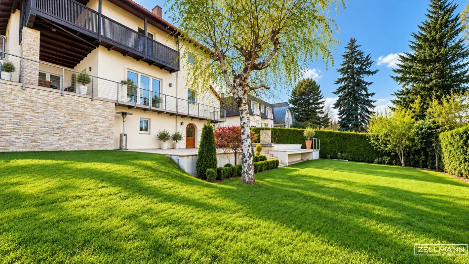 ARCHITEKTENVILLA MIT POOL AM LAINZER TIERGARTEN – AUSSERGEWÖHNLICHE ARCHITEKTUR IN EXKLUSIVER GRÜNLAGE | ZELLMANN IMMOBILIEN - Titelbild