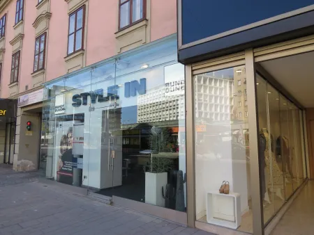 Außenansicht des Geschäftslokals