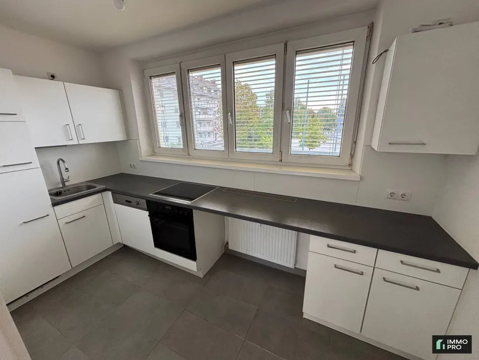 Helle 3-Zimmer Wohnung mit Balkon - Bild