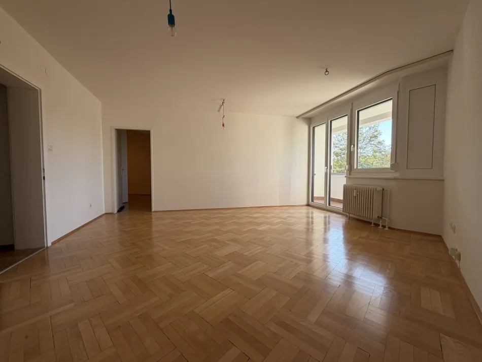 Aufgepasst: Sonnige Wohnung mit Platz für ihre persönliche Gestaltung. - Bild