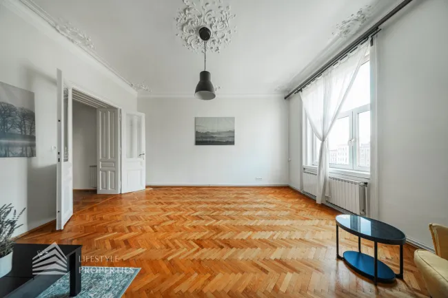 Schöne 2-Zimmer Wohnung mit Balkon, Nähe Westbahnhof - Bild
