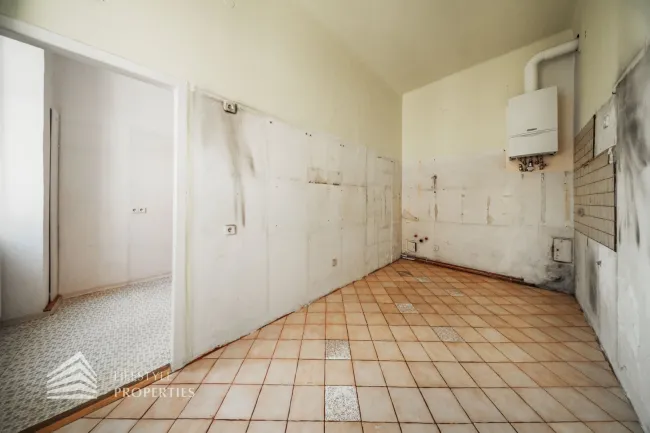 Schöne 4-Zimmer Wohnung mit Balkon, Nähe Westbahnhof - Bild