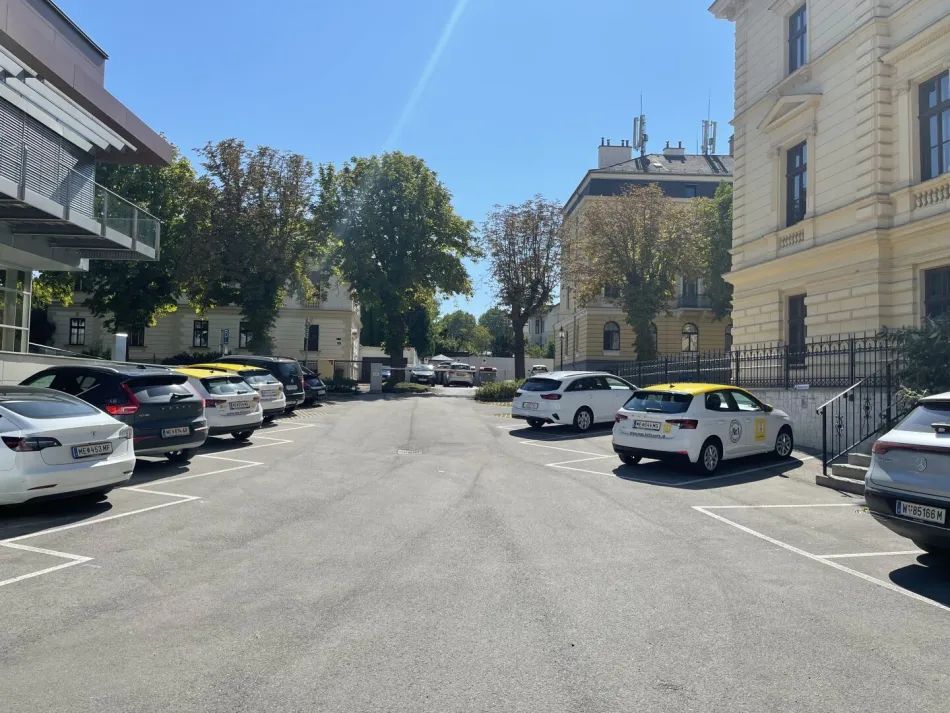 PKW-Stellplatz in Melk zu verkaufen – Top Lage nahe Zentrum - Titelbild