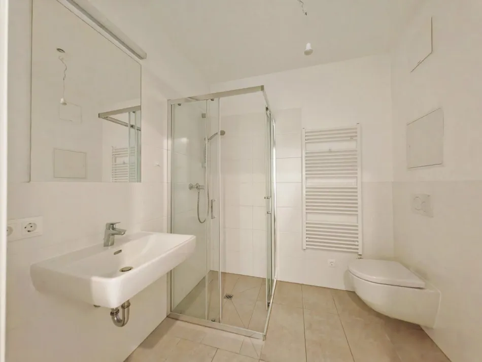 Moderne & helle 2-Zimmer-Wohnung in begehrter Lage - ab sofort! - Bild