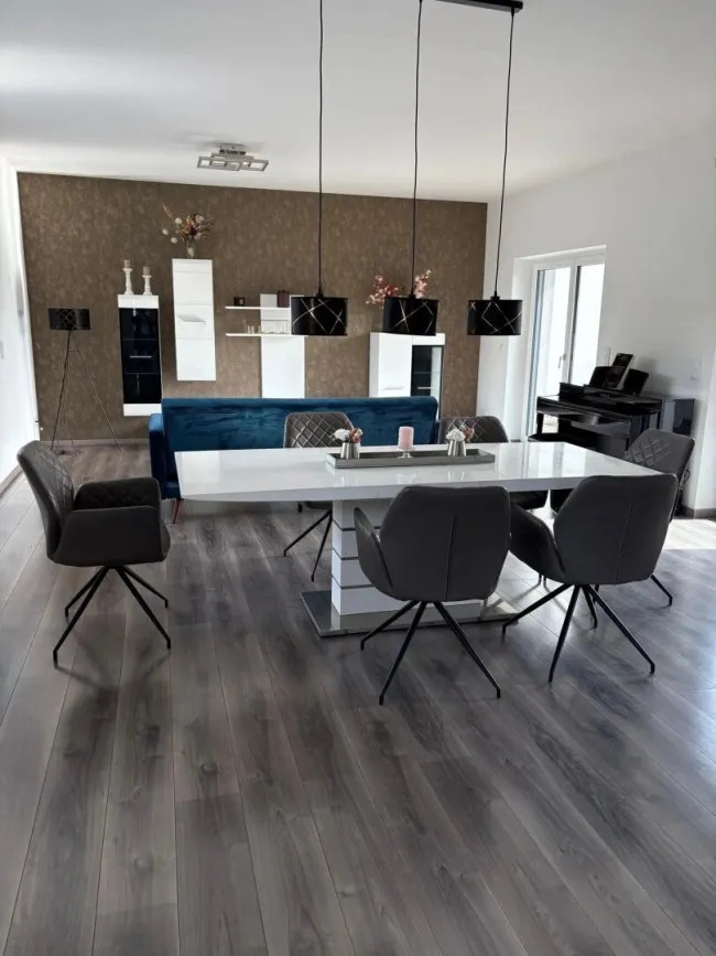 Preis gesenkt!! Energieeffizientes Einfamilienhaus in ruhiger Lage - Bild