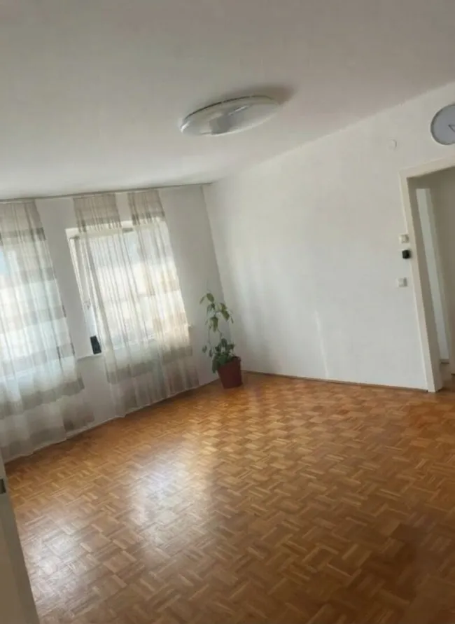 2 - ZIMMERWOHNUNG ZU VERMIETEN - Titelbild