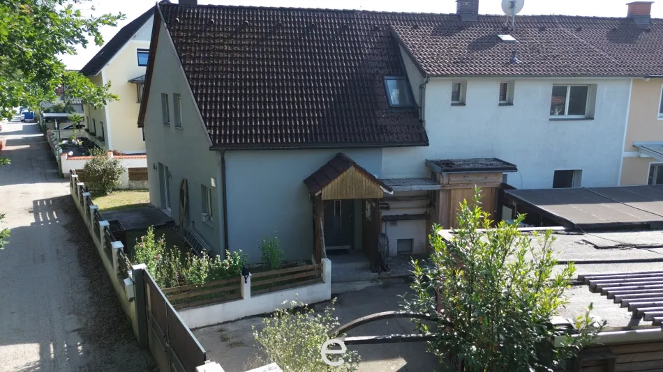 Wohnhaus mit viel Potential, Garten & Pool in Wels-Maxlheid - Bild