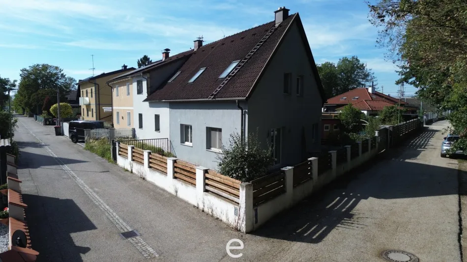 Wohnhaus mit viel Potential, Garten & Pool in Wels-Maxlheid - Bild