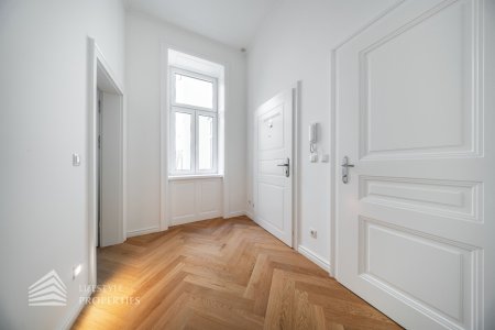 Heller 2-Zimmer Erstbezug, Nähe Galleria Landstraße