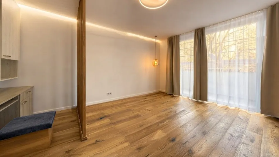 ++ So schön kann Einziehen sein. ++ Stilvolle 3-Zimmer-Wohnung mit Balkon & Parkplatz in Wr. Neustadt - Bild