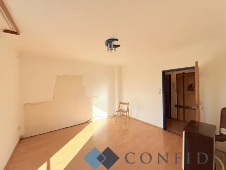 Wohn/ Schlafzimmer