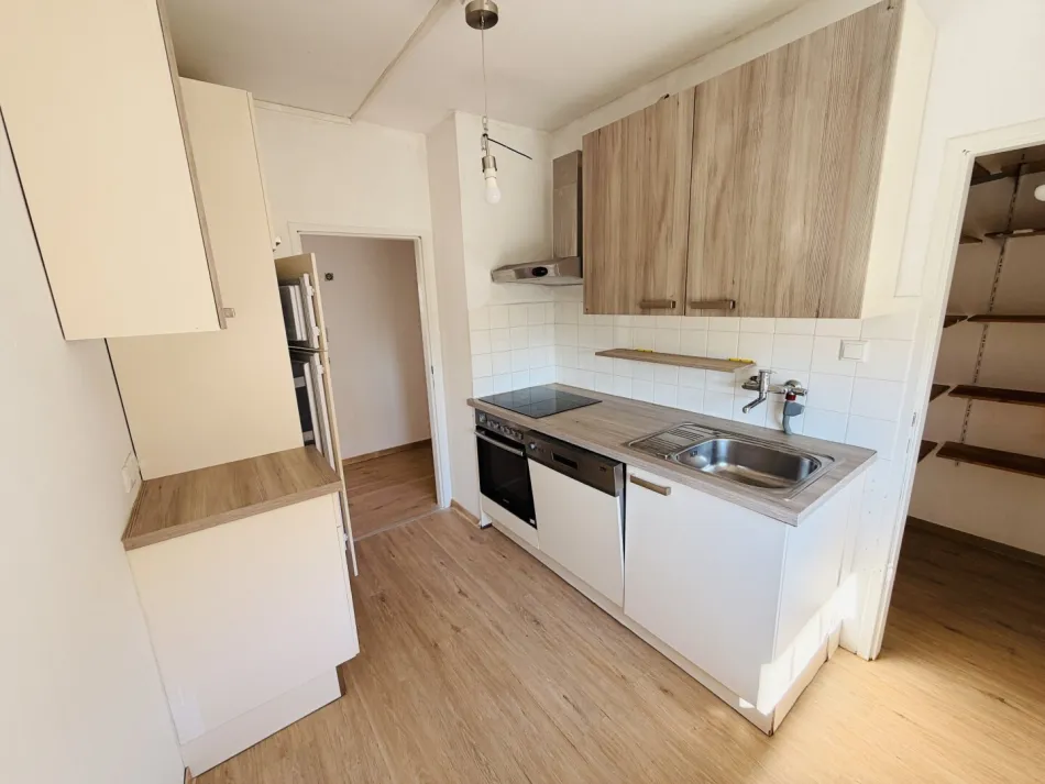 Helle 3-Zimmer Wohnung mit 2 Balkonen & Stellplatz in 8020 Graz – Top Lage! - Titelbild