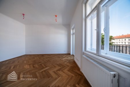 Garconniere mit Balkon in zentraler Lage