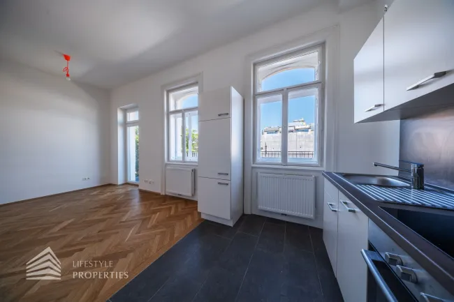 Garconniere mit Balkon in zentraler Lage - Bild